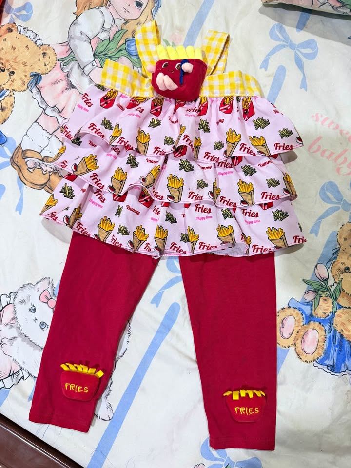 Girl's outfit 1-2 years old, ruffled dress + leggings, 100 baht each.