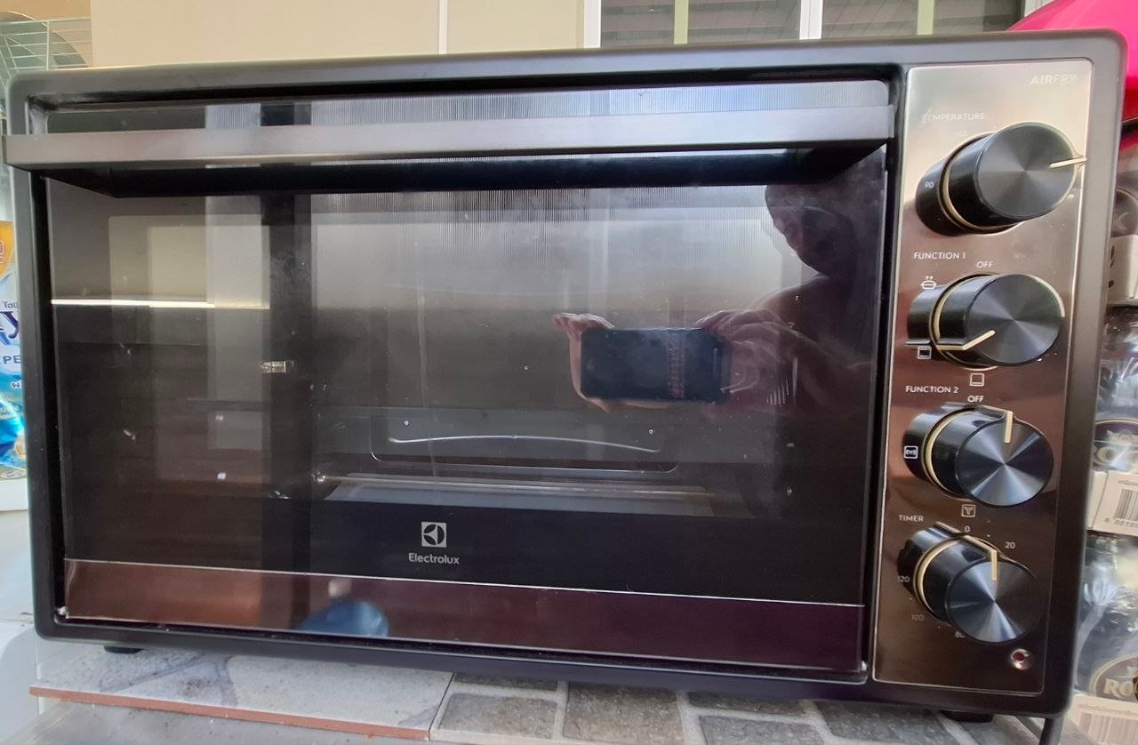 Electric oven Electrolux EOT7024XFG, 70 l