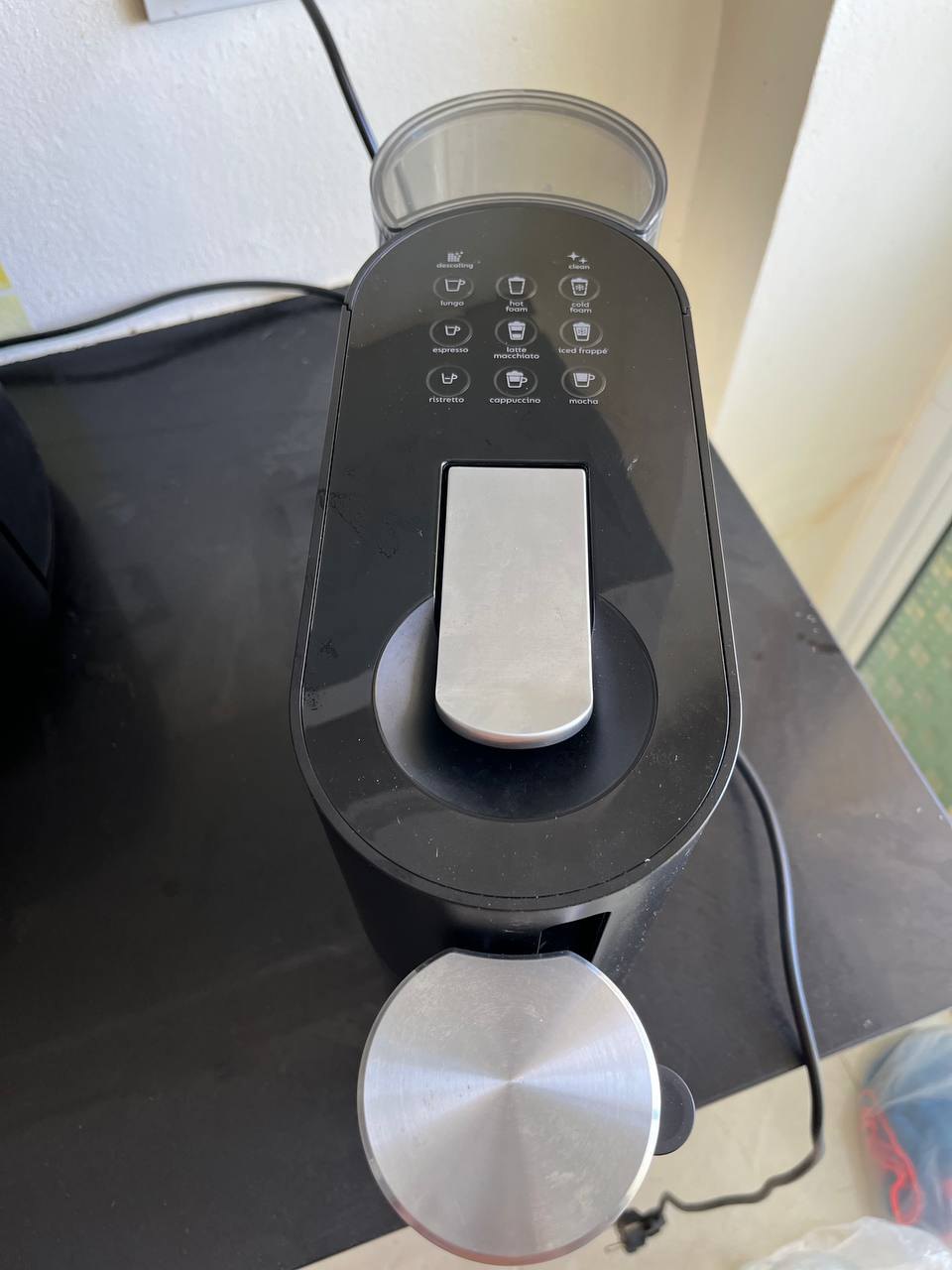 Nespresso coffee machine, with cappuccino maker, almost new - 3,500 baht (2 of 4)