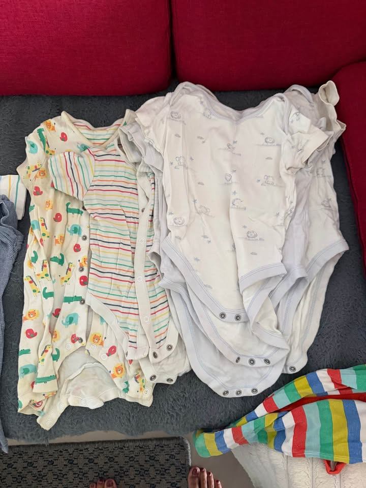 Mothercare baby bodysuits, 7-9 and 9-12 months - 60 baht each (3 จาก 5)