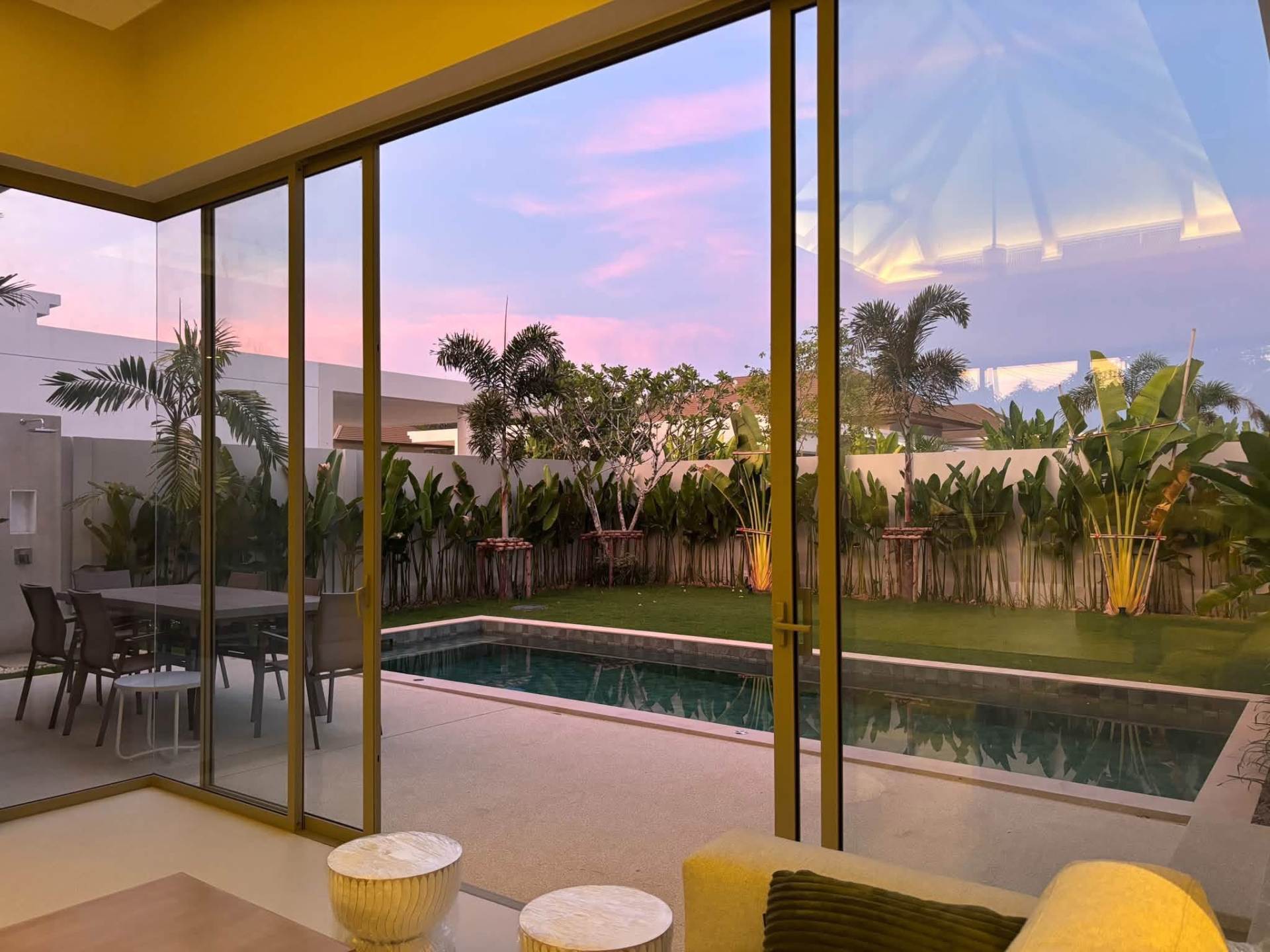 New 3 bed pool villa in Bang Tao, 190,000 THB/month (5 จาก 10)