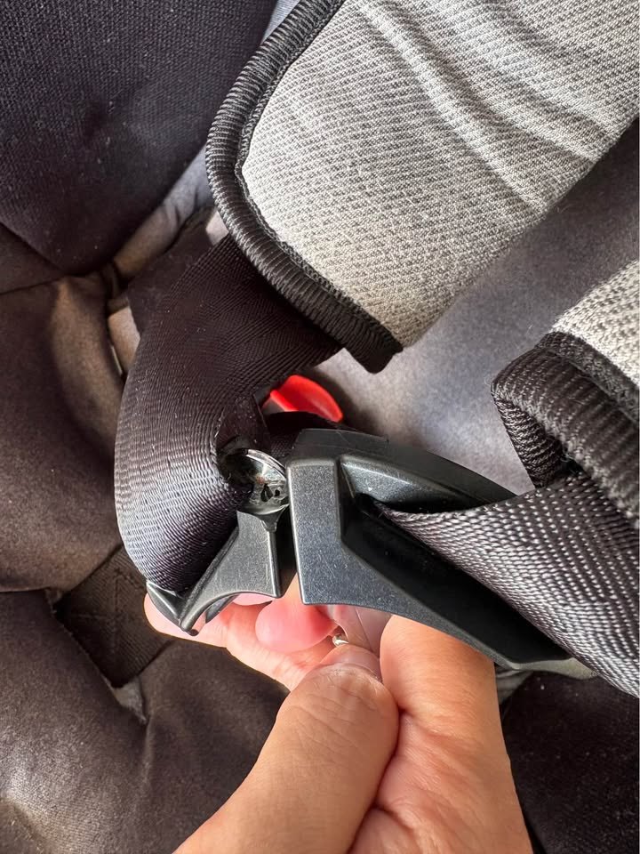 GLOWY Rotera 360 rotating car seat - 1,200 baht (3 of 4)