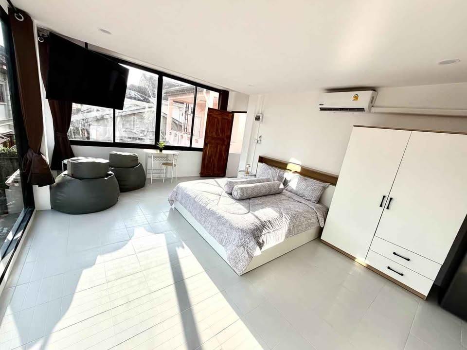 Renovated studio with mountain view - Cherngtalay, 23,000 THB/month (2 of 10)