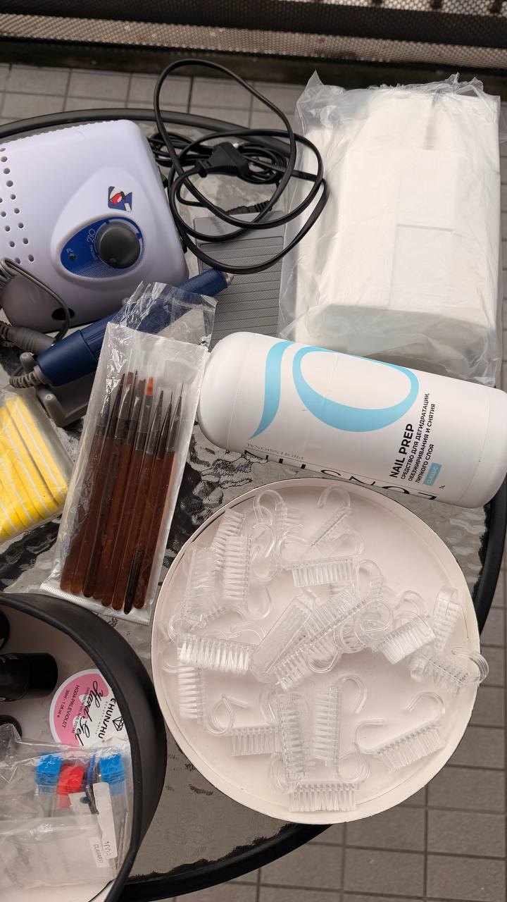 Manicure, Chalong - 1,000 baht (3 из 3)