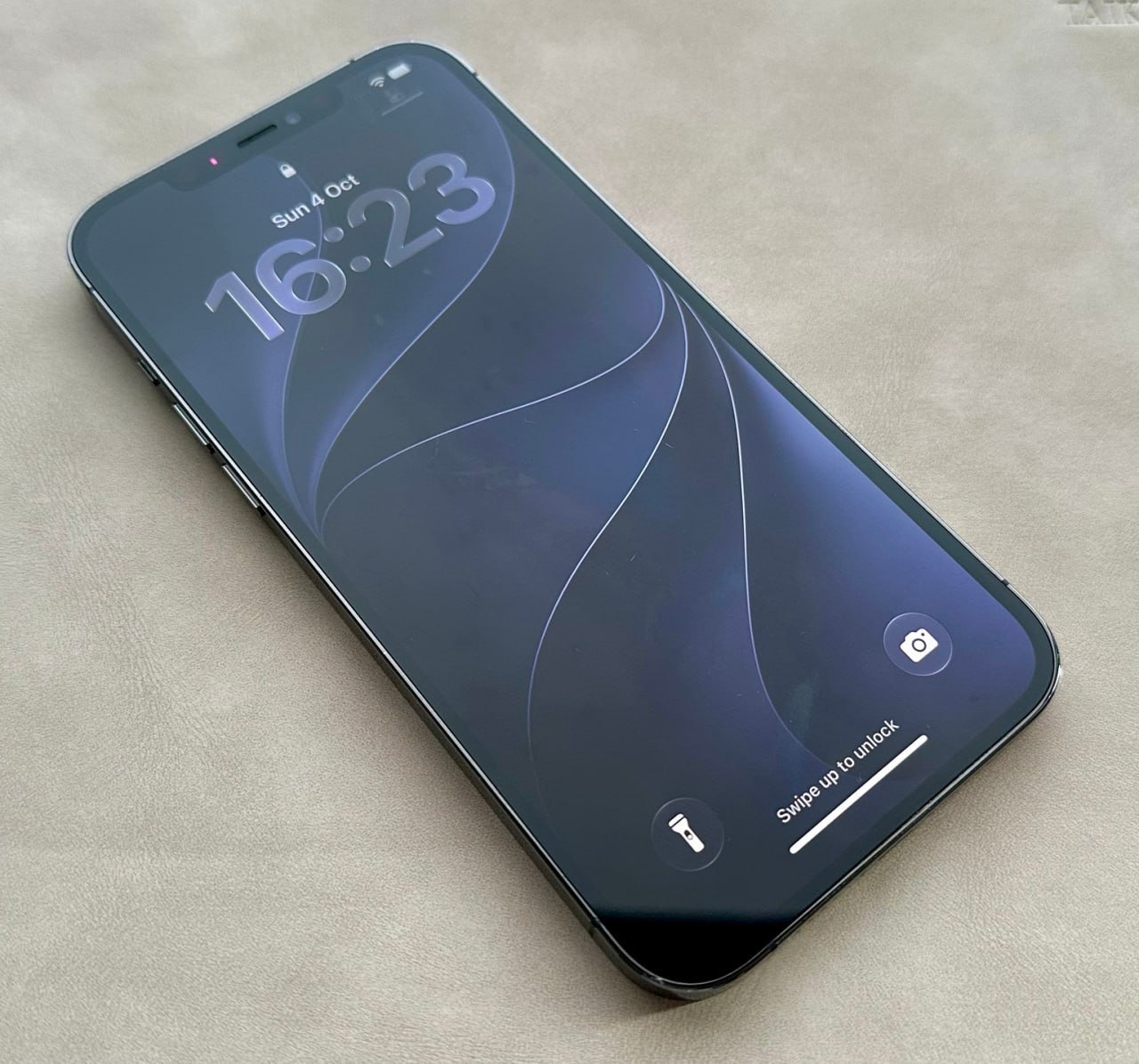 iPhone 12 Pro Max ความจุ 128 GB สี Graphite แบตเตอรี่ 77% - 8,400 บาท (2 จาก 5)