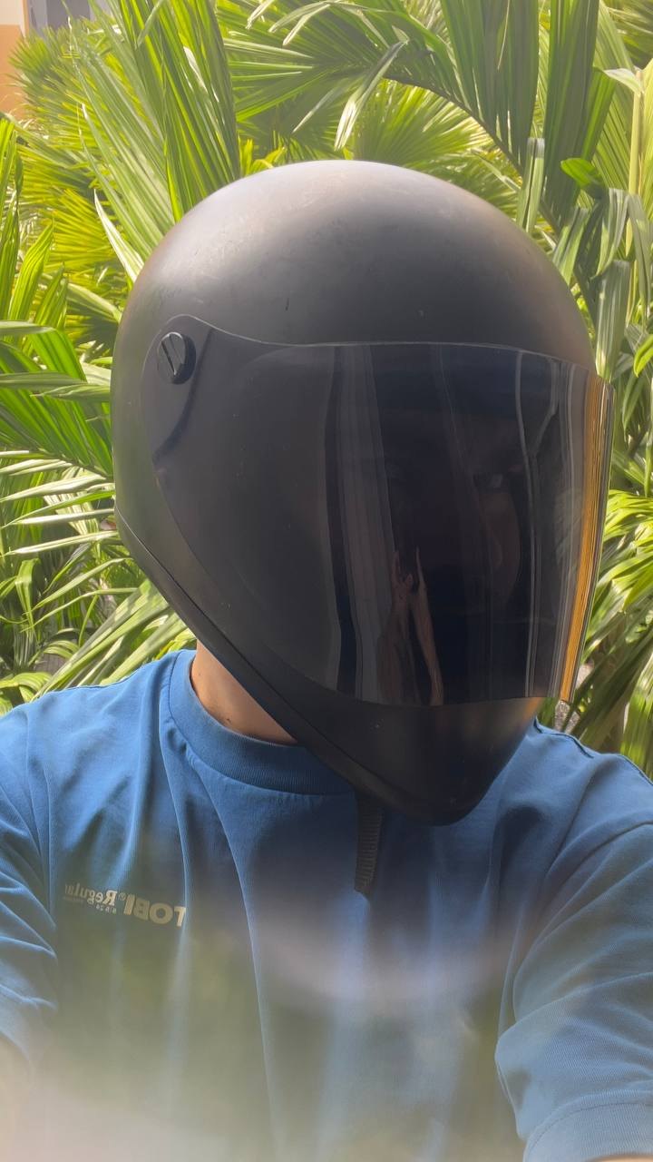Nightfox helmet, designer, in good condition - 800 baht (3 of 5)