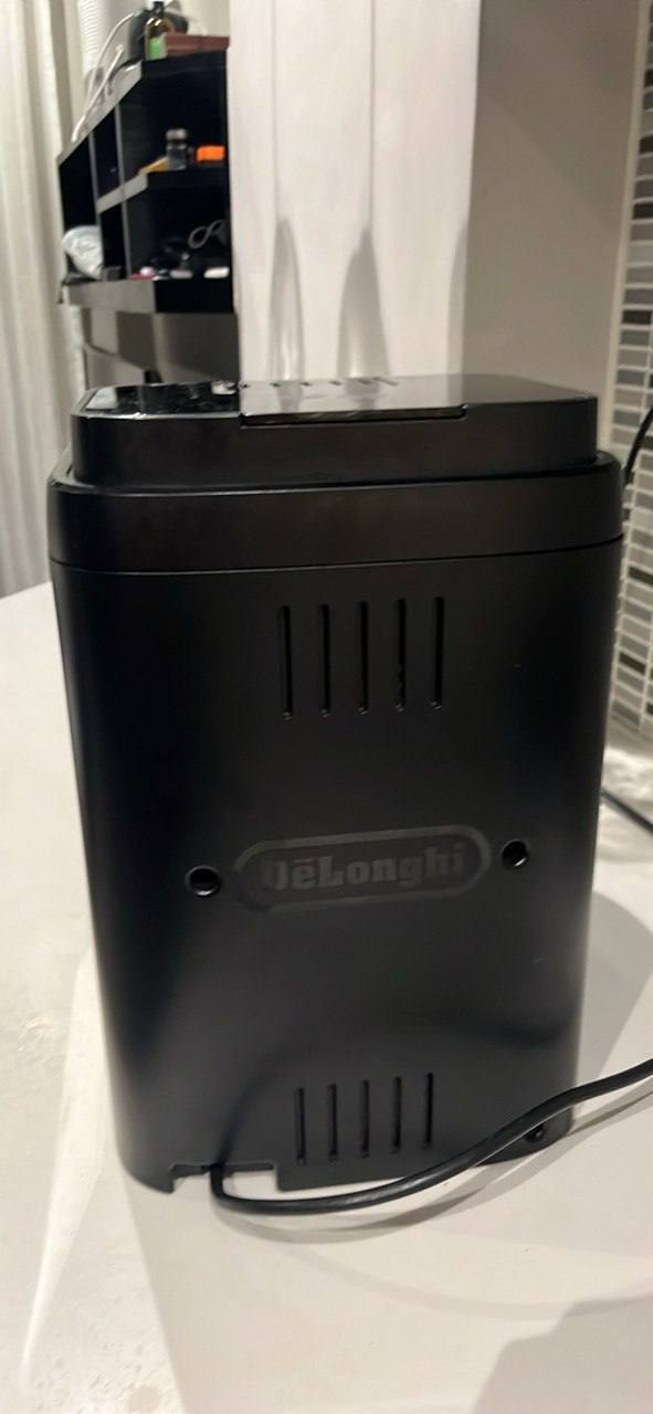 เครื่องชงกาแฟ De'Longhi Magnifica Evo ระบบอัตโนมัติ - 17,000 บาท (2 of 5)