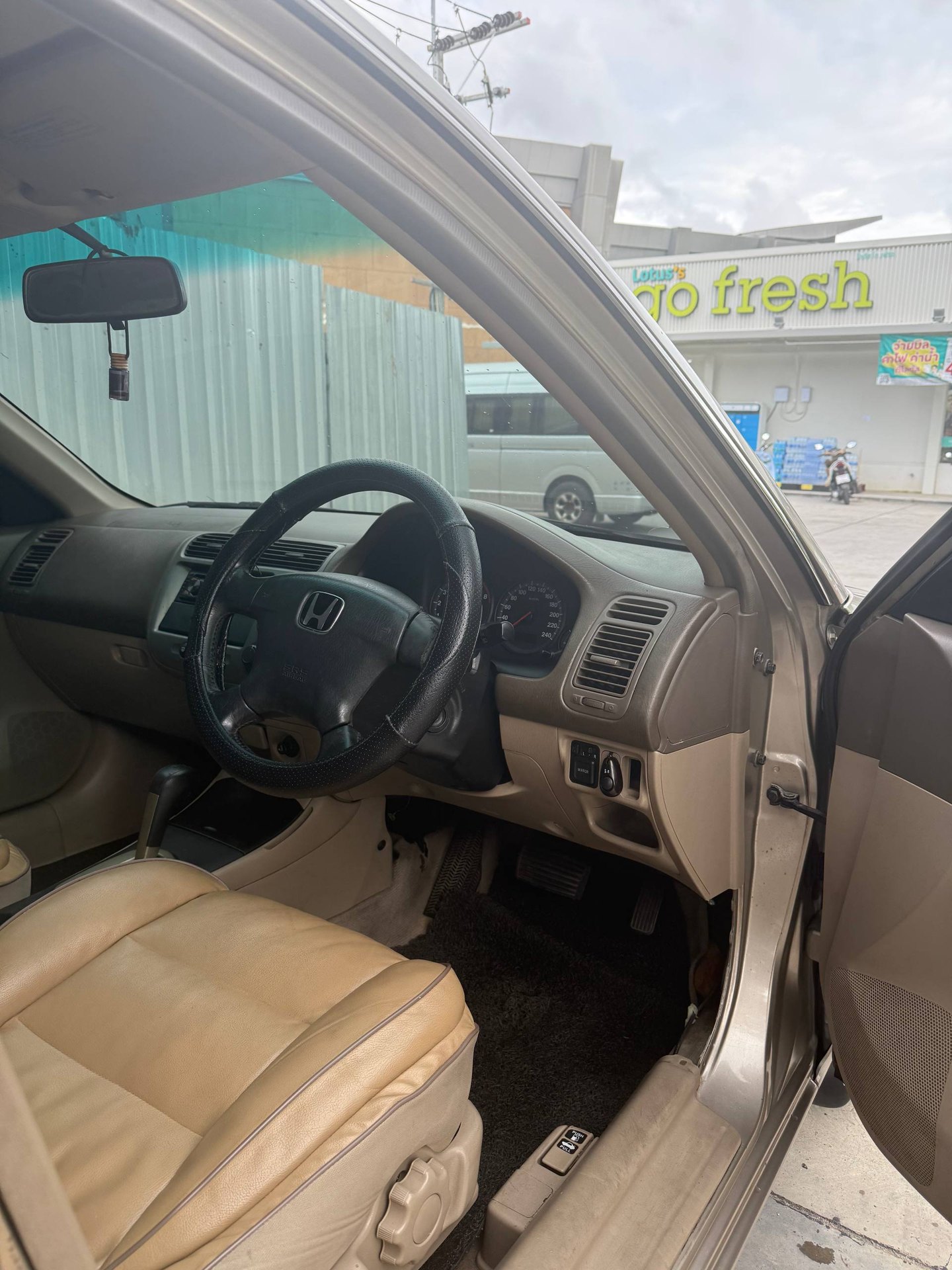 Honda Civic 2001, мотор 1.6, пробег 298 000 км - 35 000 бат (3 из 3)