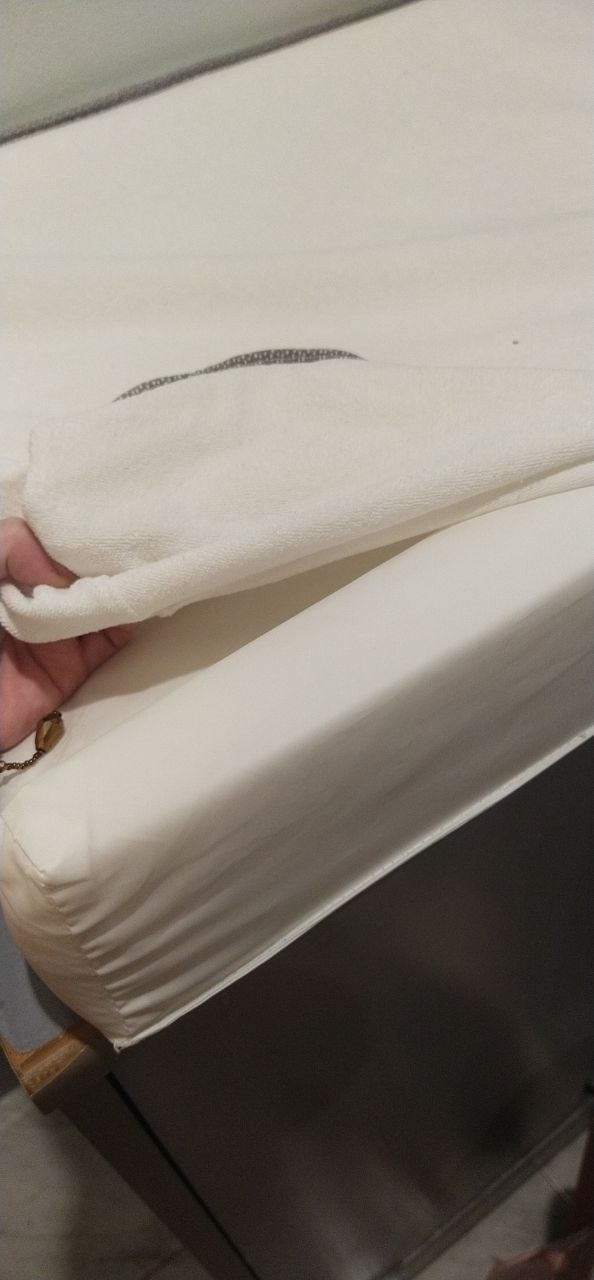 IKEA changing table with terry diaper, like new - 300 baht (4 of 5)