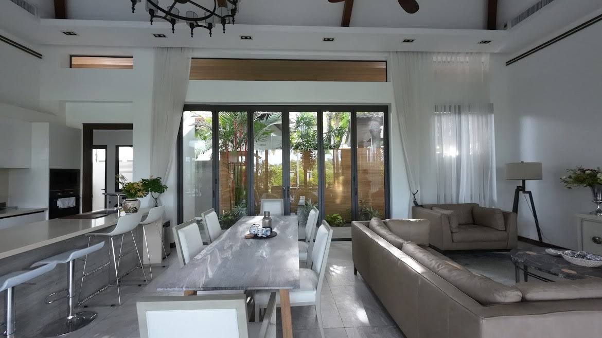 Villa, 4 bedrooms, Bangtao, sunrise view - 490,000 baht/month (2 จาก 2)