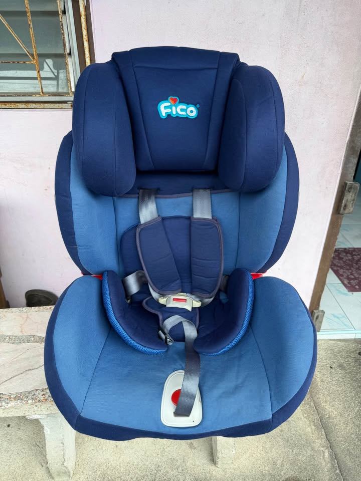 Fico child car seat, navy-blue, second hand, good condition.