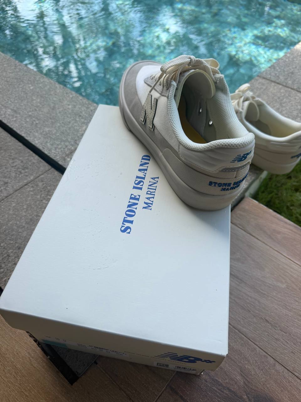 รองเท้าผ้าใบ Stone Island x New Balance 272 Ivory ไซส์ EU 44 ของแท้ - 6900 บาท (2 จาก 4)