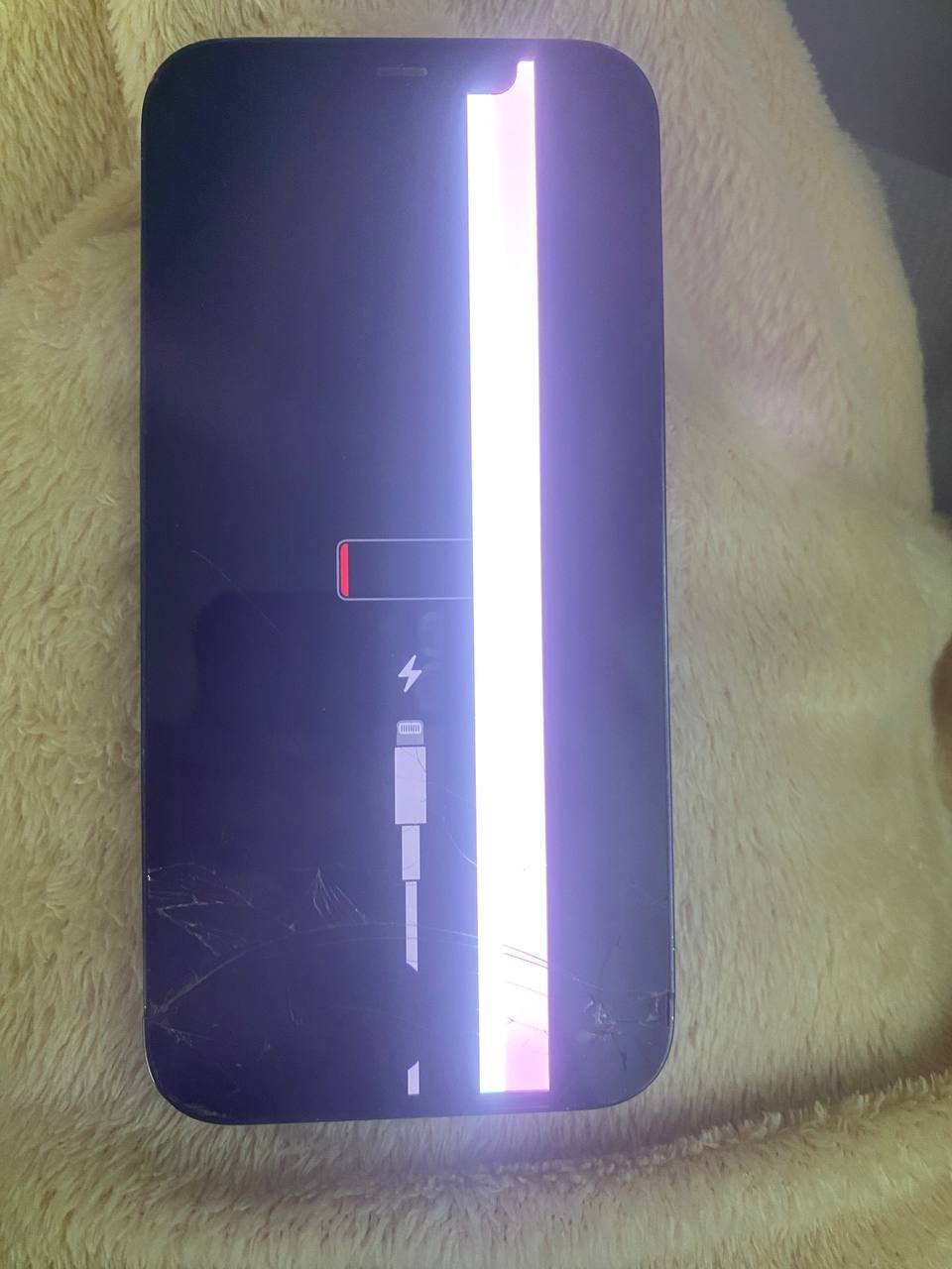 iPhone 15 Pro Max 256 ГБ под ремонт, разбито стекло, не работает Face ID - 10 000 бат (3 из 3)