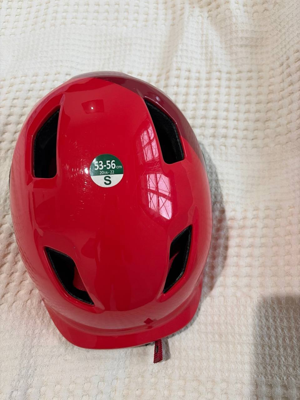 Bicycle helmet, red