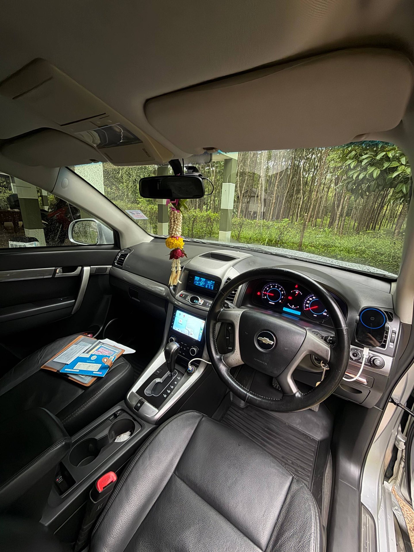 Chevrolet Captiva C140, 2013, 2.4 automatic, 7 seats - 135,000 baht (2 จาก 2)