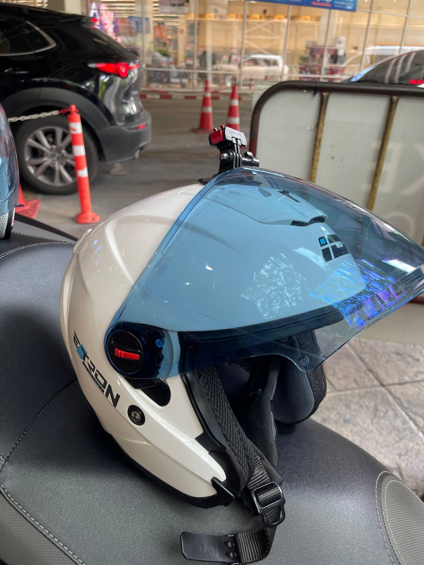 Two INDEX motorcycle helmets with visors, S/M and L - 850 baht (3 of 4)
