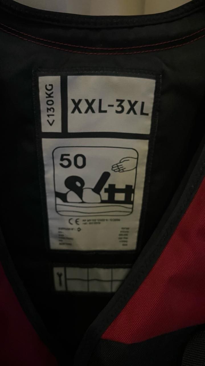 Decathlon life jacket red, XXL - 600 baht (2 of 2)