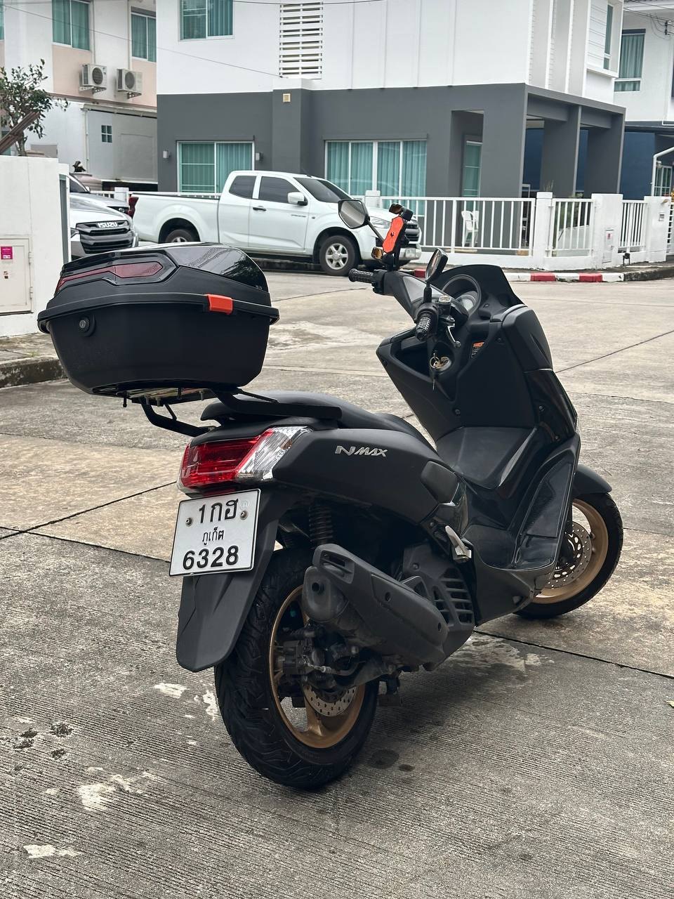 Yamaha NMAX 155 ABS ยางใหม่ ติดตั้งท้ายเบาะ (top case) - 40,000 บาท (4 จาก 4)