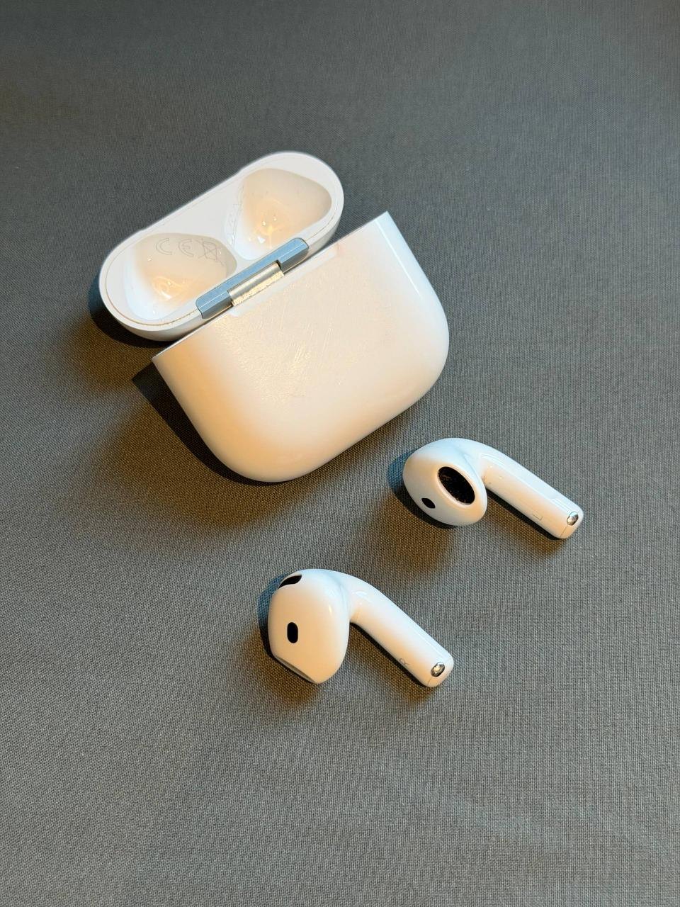AirPods 4 รุ่นไม่มี ANC ของแท้ สภาพดี - 2,000 บาท (2 จาก 2)