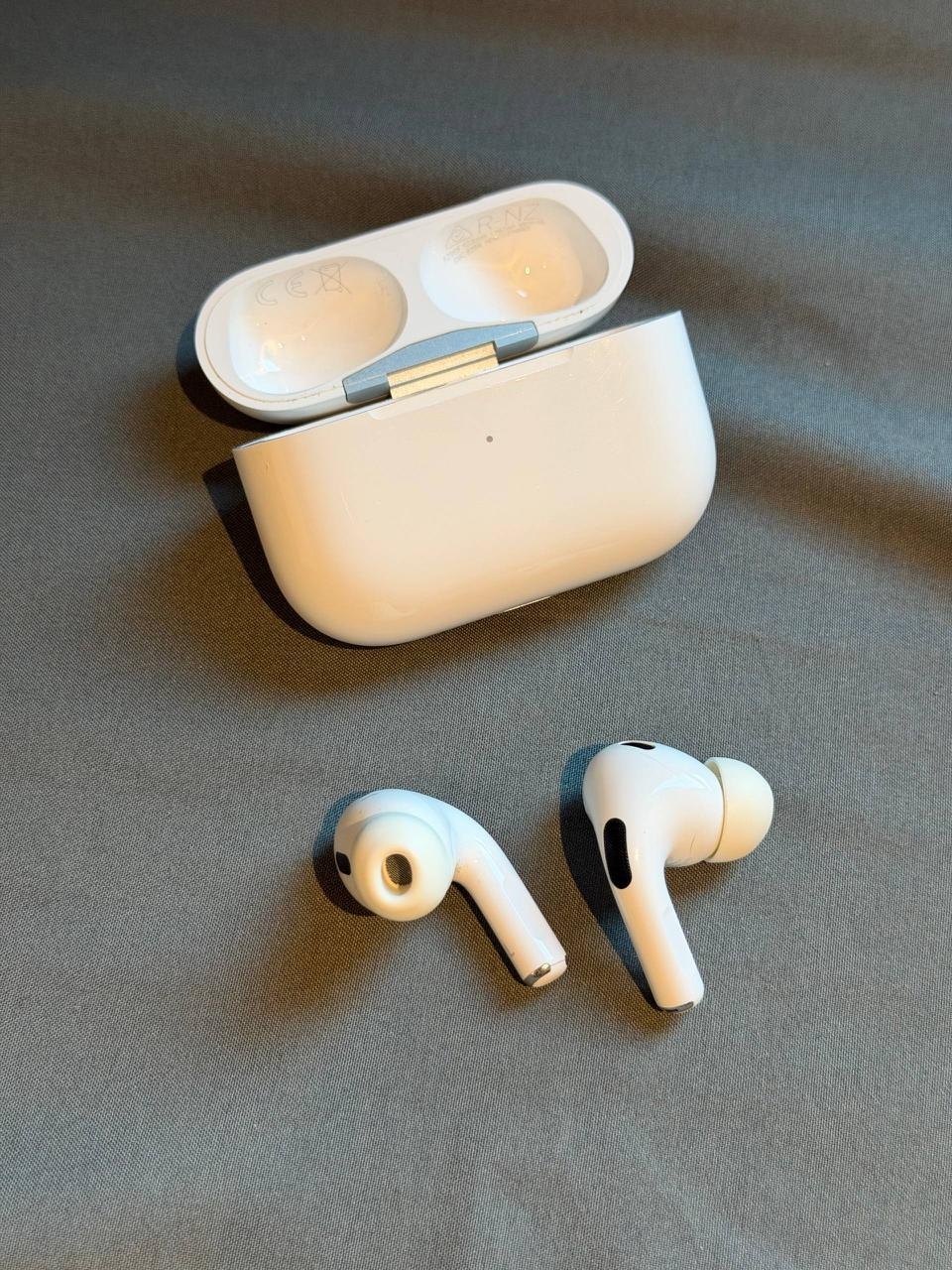 AirPods Pro 2 (USB-C), original, good condition - 4,000 baht (2 of 2)