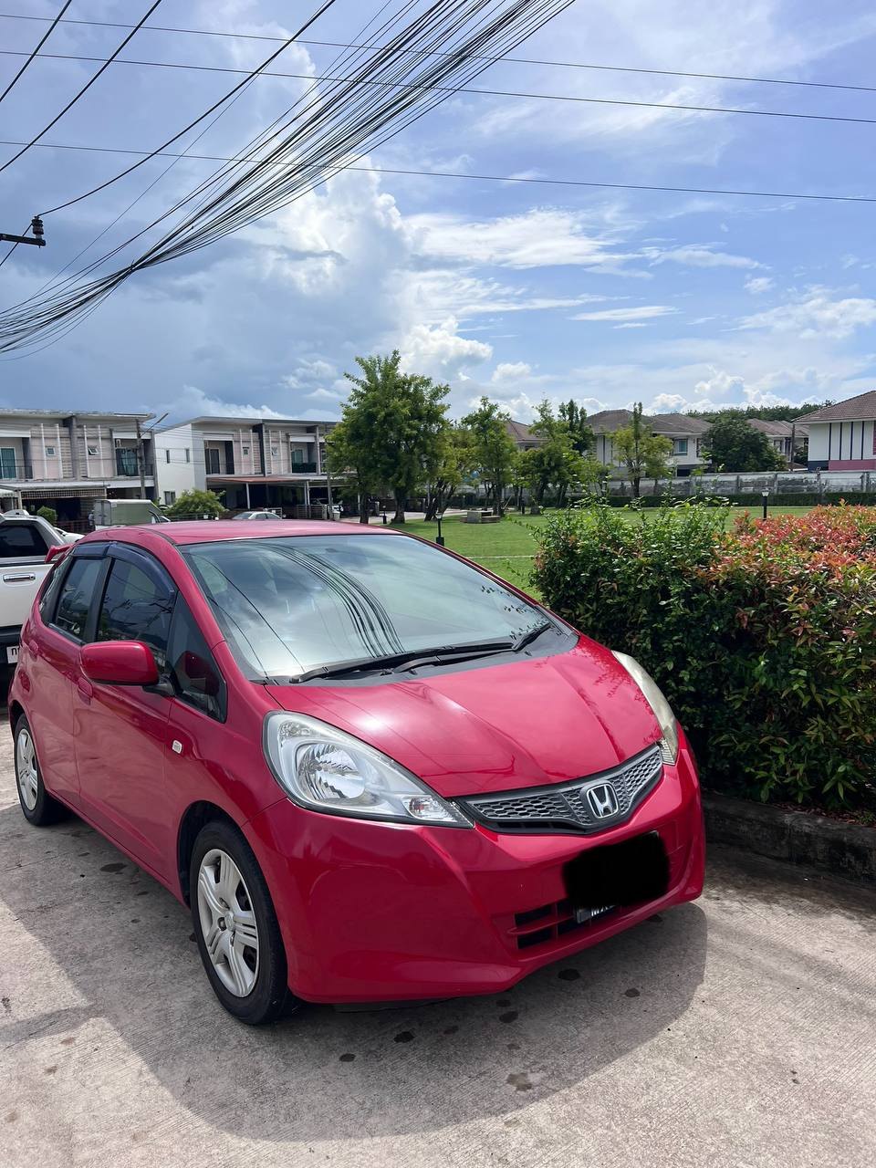 Honda Jazz 2013, 129,000 km - 190,000 baht (3 จาก 5)
