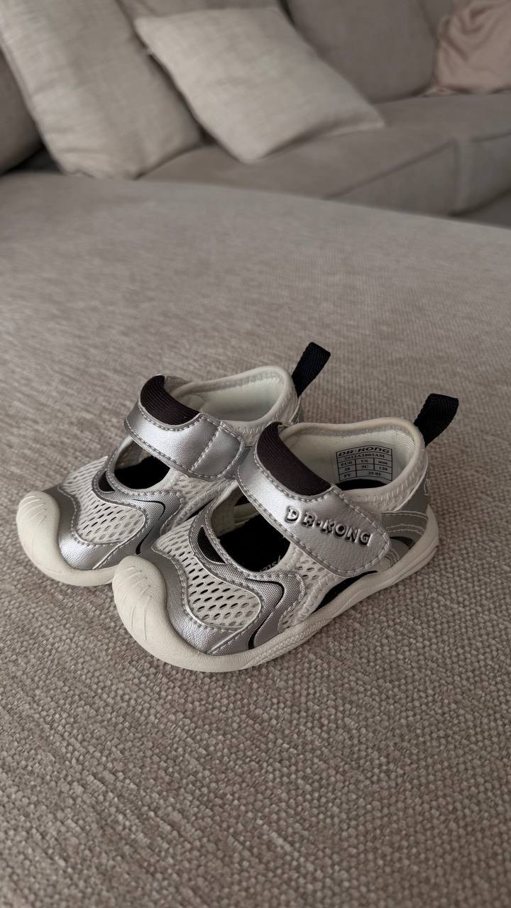ห่วงยางเป่าลมสำหรับเด็กเล็ก น้ำหนักไม่เกิน 12 กก. สภาพดีมาก - 300 บาท (5 จาก 5)
