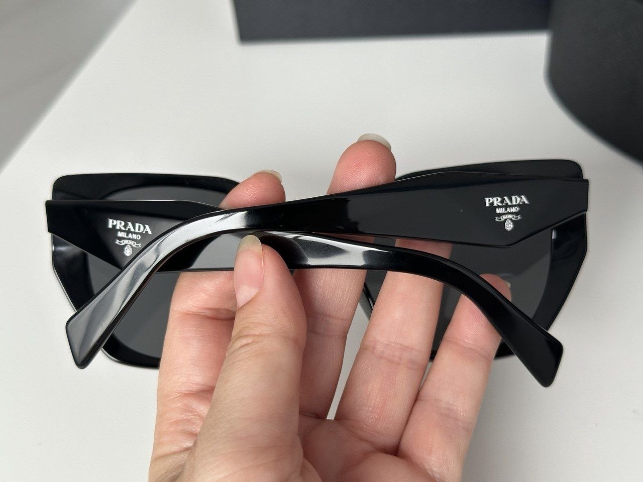 Солнцезащитные очки Prada Symbole SPR 19Z, оригинал, полный комплект - 7 500 бат (4 из 4)