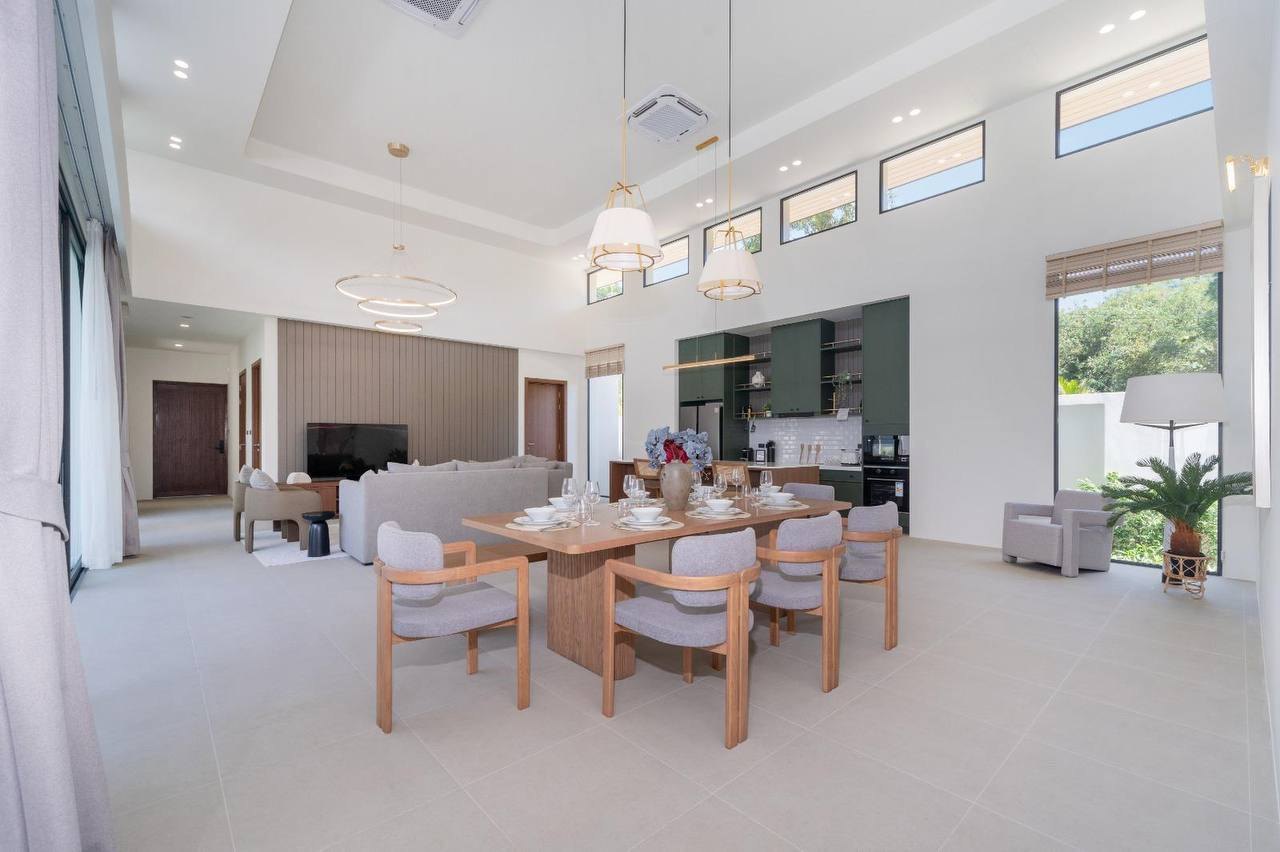 Villa for rent, 4 bedrooms, 6 bathrooms, swimming pool, annual contract - 290,000 baht/month (3 จาก 8)
