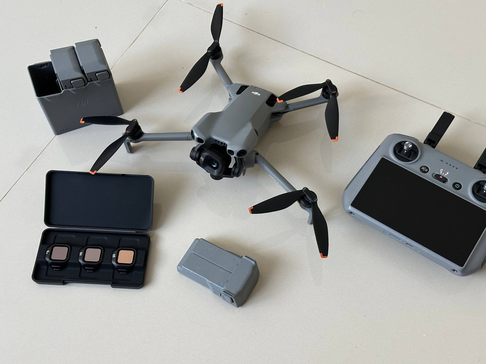 DJI Mini 5 Pro Combo (RC2), идеальное состояние - 27 000 бат (2 จาก 2)