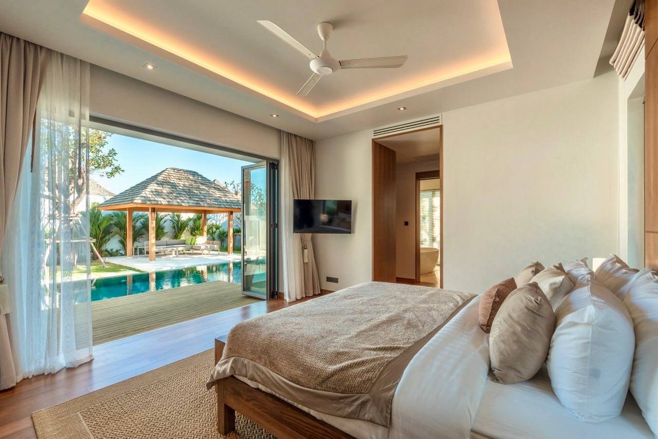 Villa for rent, 4 bedrooms, swimming pool, 450 m², annual contract - 280,000 baht/month (5 из 8)