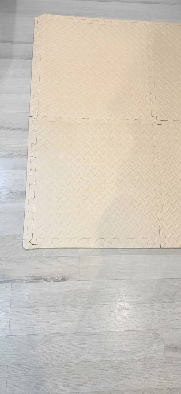 Soft waterproof puzzle mat 118x119 cm, beige - 300 baht (3 of 4)