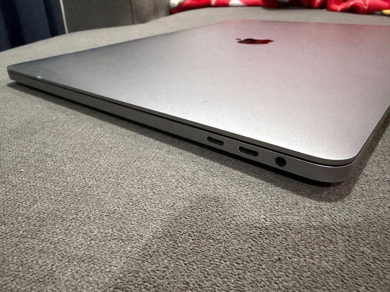 MacBook Pro 16 2019 เปลี่ยนแบตเตอรี่ใหม่ ใช้งานได้ปกติทุกอย่าง - 18,000 บาท (3 of 5)