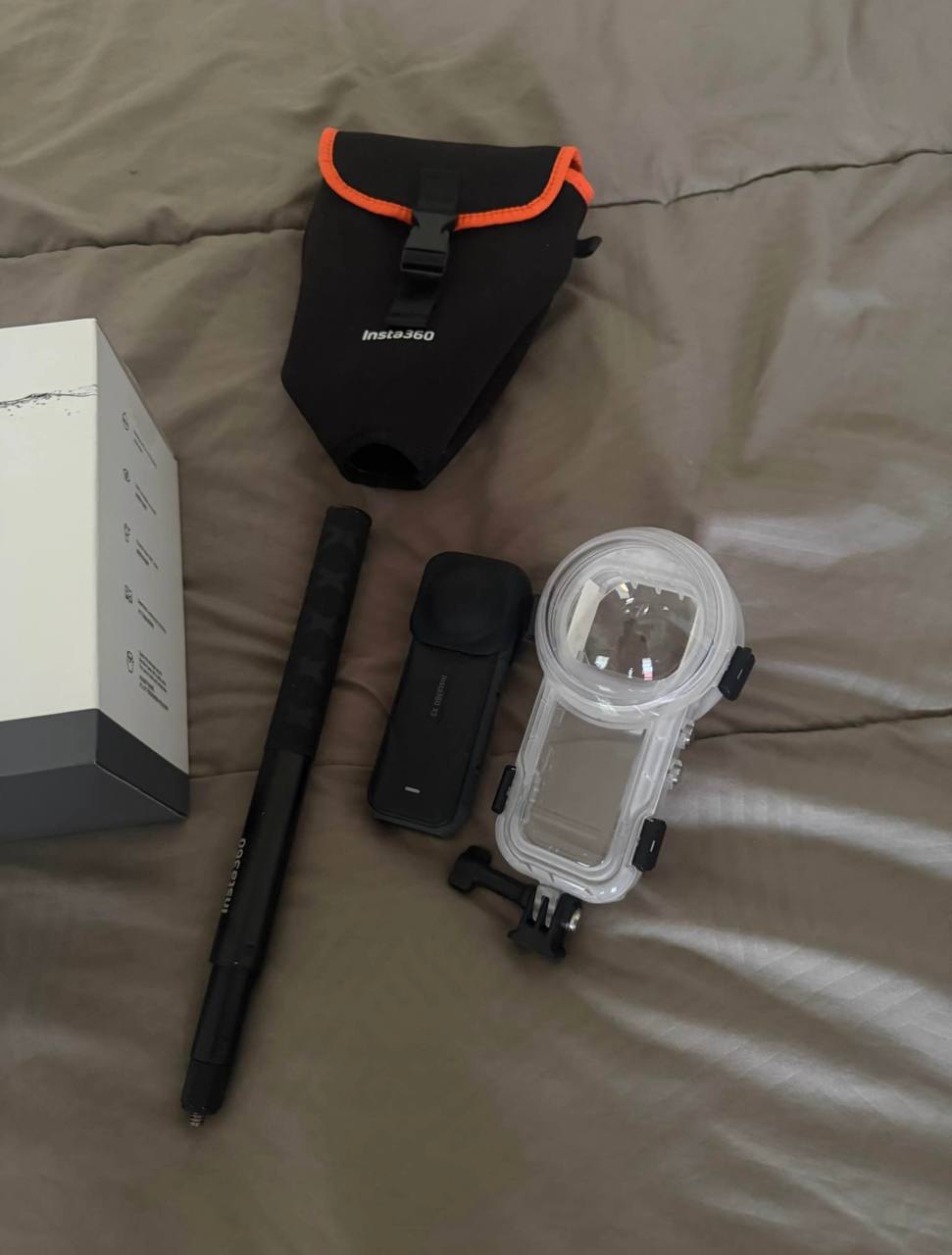Insta360 X5 360° camera with underwater housing and flash drive - 16,900 baht (3 of 3)