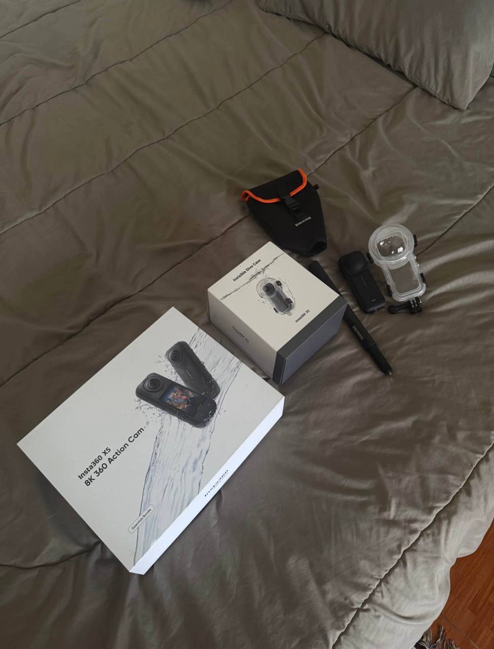 Insta360 X5 360° camera with underwater housing and flash drive - 16,900 baht (2 of 3)