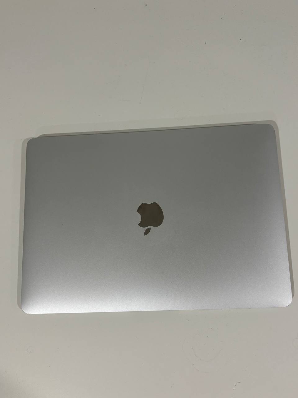 MacBook Air M1, 16 GB, 512 GB, 84% battery - 16,000 baht (4 из 4)