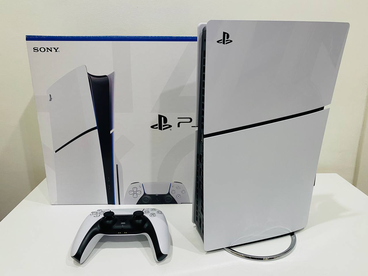 PS5 Slim Disc Edition, purchased a year ago, full set - 25,000 baht (2 จาก 5)
