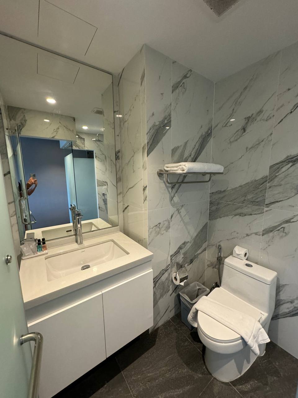 Studio apartment for rent, Naiharn, 5 swimming pools, gym - 35,000 baht/month (7 of 7)