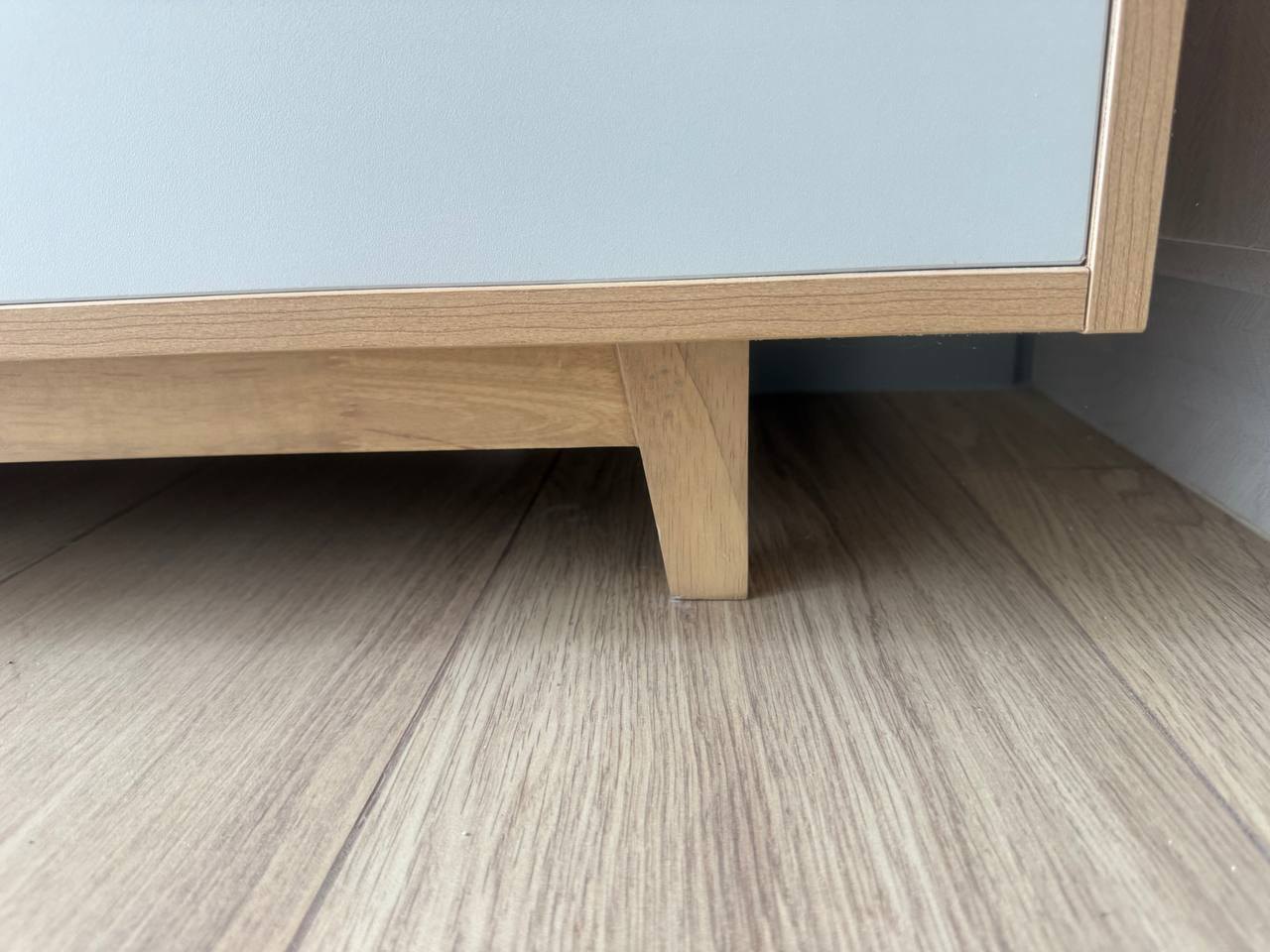 ตู้วางทีวีใหม่ ขนาด 120x50x40 ซม. ไม้สีขาว - 3,000 บาท (3 จาก 4)