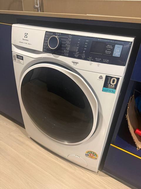 เครื่องซักผ้า Electrolux 9 กก. ใช้งานมา 1 ปี