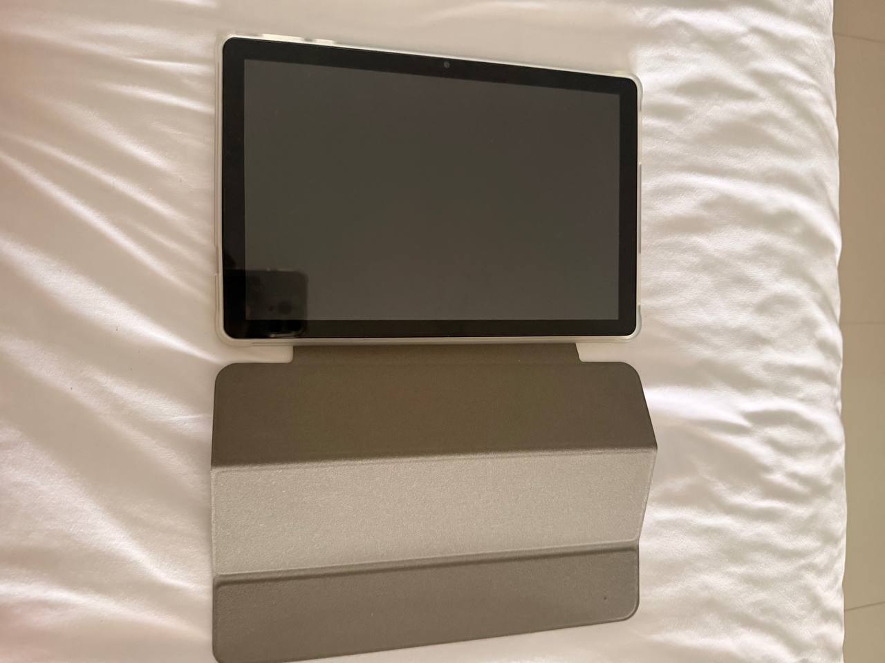 Tablet, bought a week ago, condition as new - 2,000 baht (2 of 4)