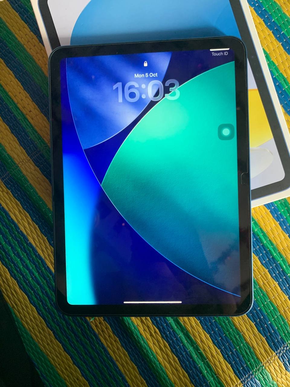 iPad (A16), 256 GB, with Apple Pencil and case - 17,500 baht (2 из 3)