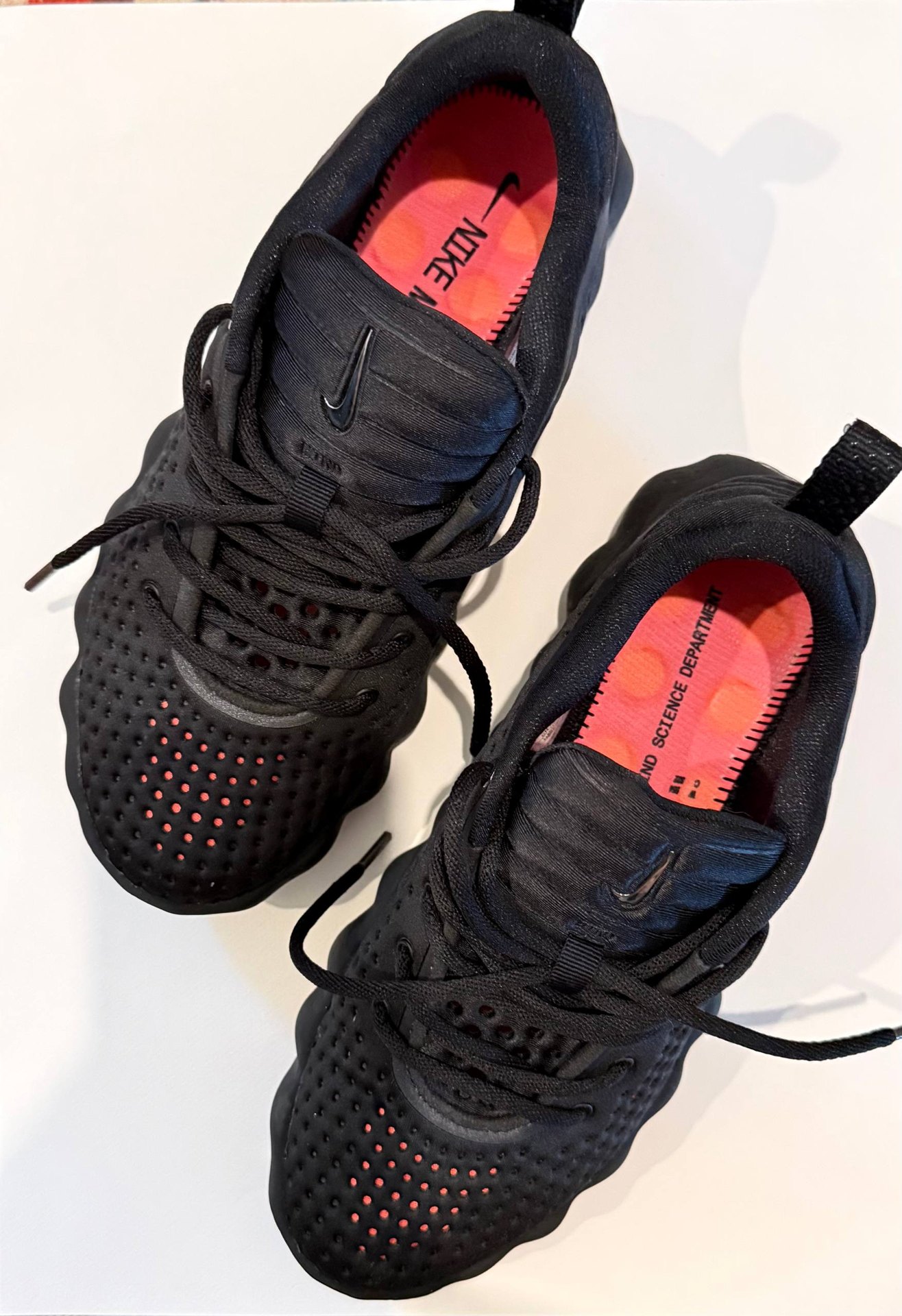Sneakers Nike Mind 002 Black/Hyper Crimson, EUR 39, like new - 4,500 baht (2 of 2)