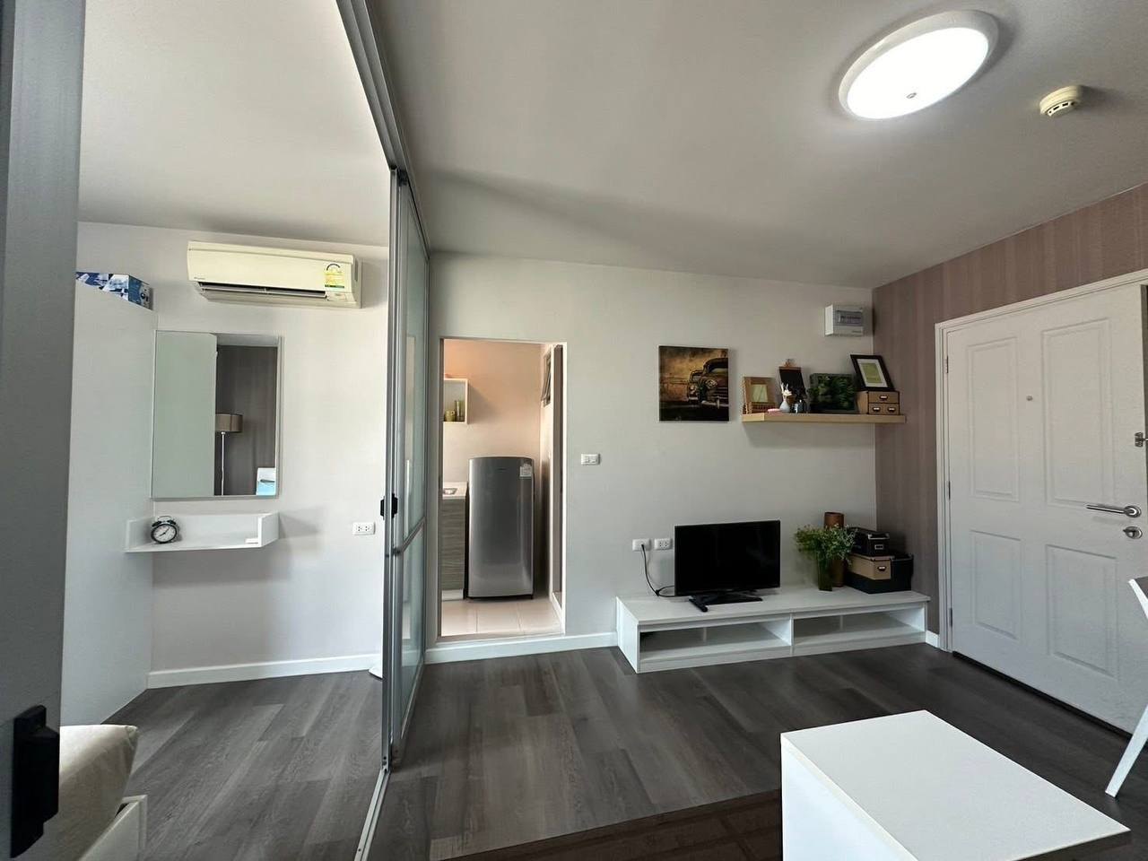 Condo in D Condo Mine, next to Central Festival - 14,000 baht/month (5 из 8)