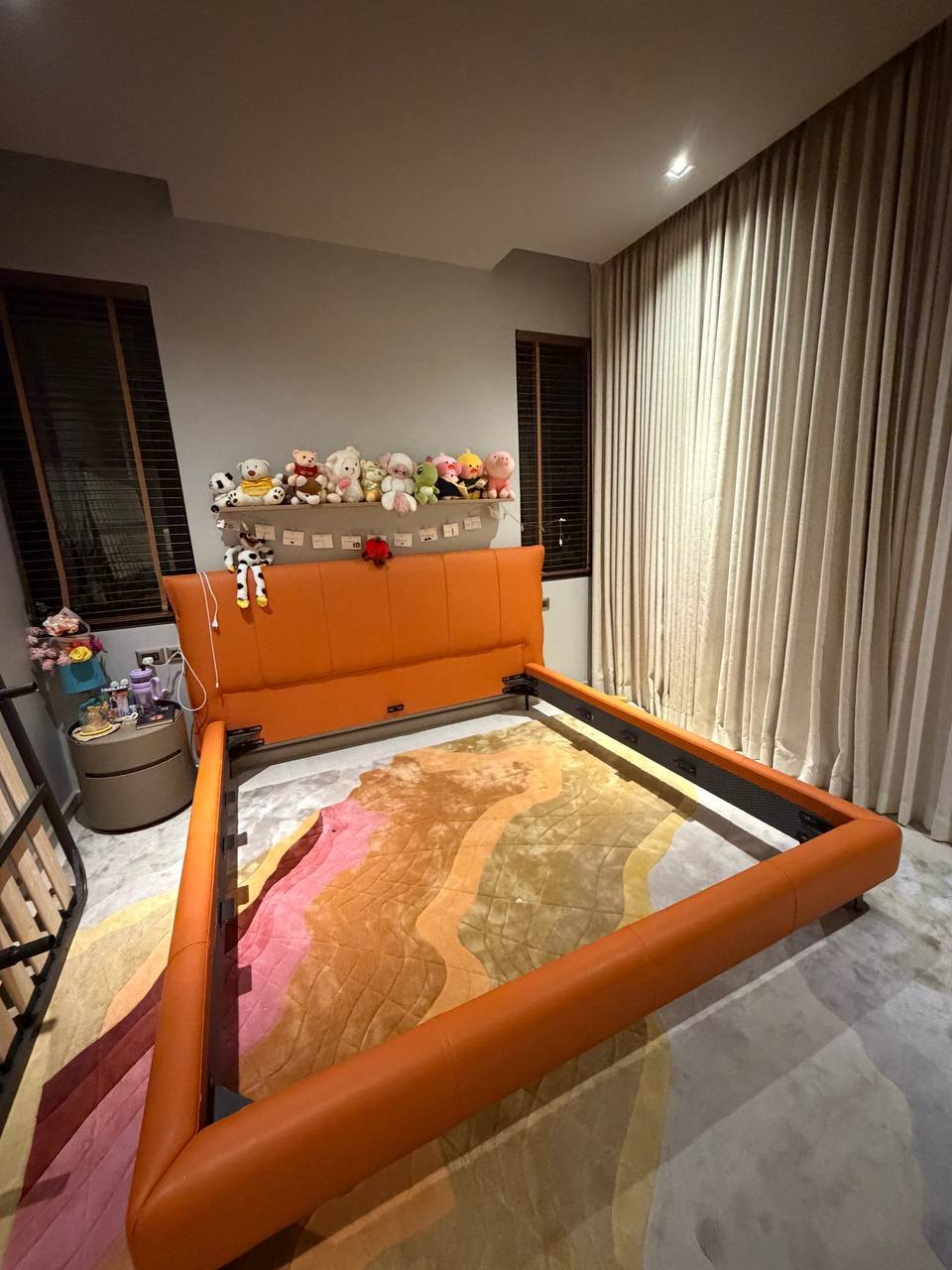 Leather bed with mattress, new, 215x226x110 cm - 46,000 baht (2 of 5)
