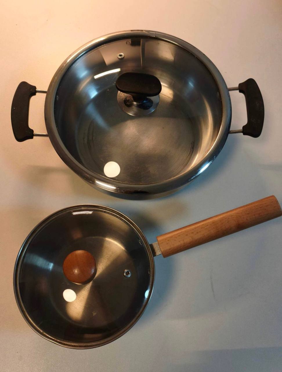 เตาแม่เหล็กไฟฟ้า Electrolux พร้อมชุดเครื่องครัว - 1,600 บาท (3 จาก 3)