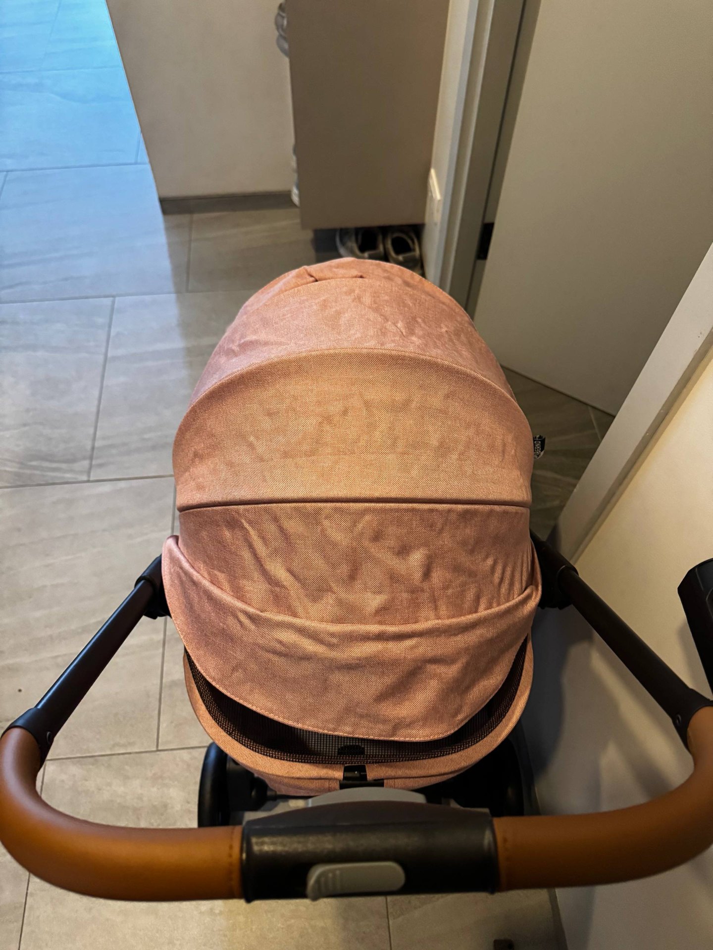 Stroller, compact, with a closing visor - 1,200 baht (3 из 4)