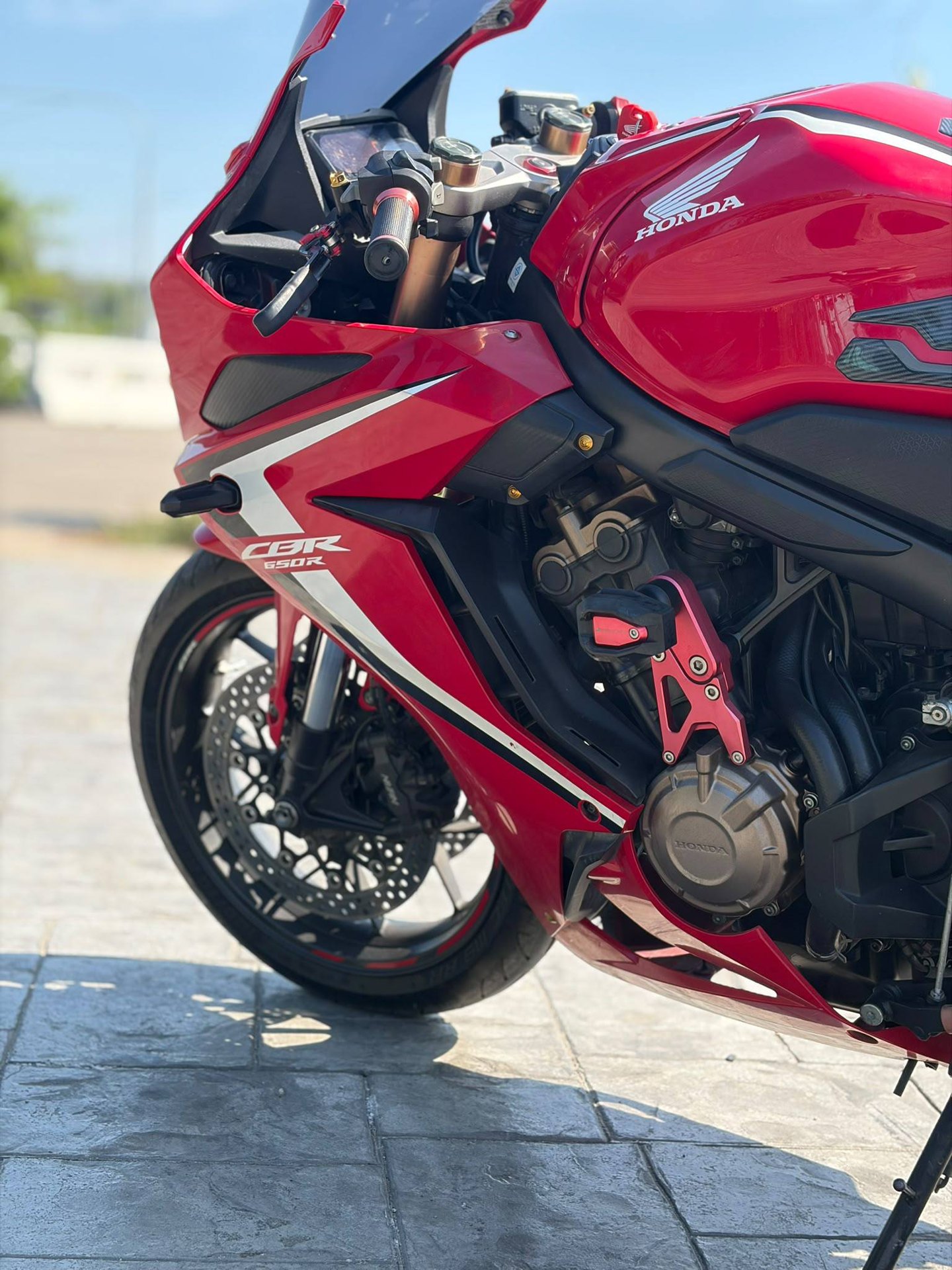 Honda CBR650R สีแดง - 22,000 บาท/เดือน (10 จาก 10)