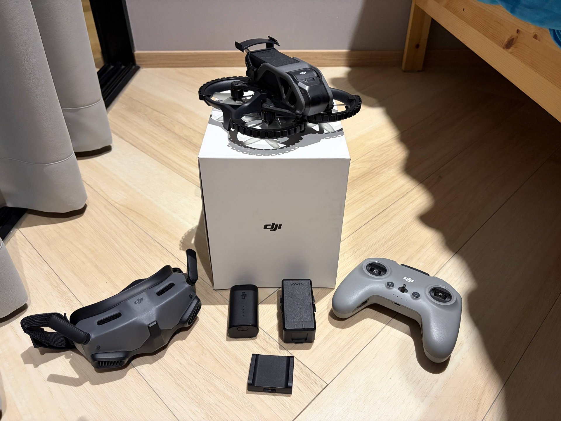 DJI Avata + Goggles 2 + FPV Remote Controller 2 + 2 batteries, like new
