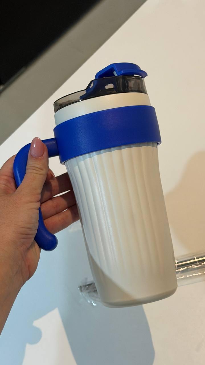 New Double A thermal glass with straw - 100 baht