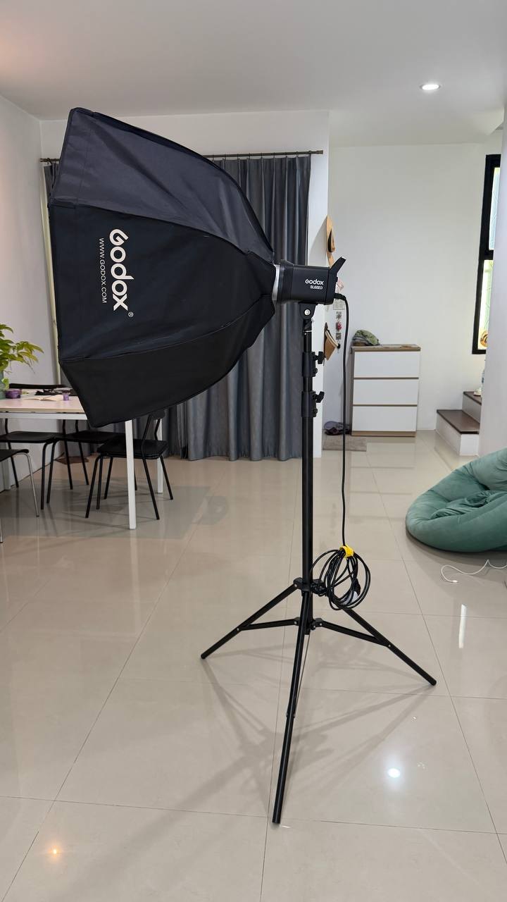 Godox Light Kit: Rack, Lamp, Softbox, Mint - 4,700 THB (3 of 5)